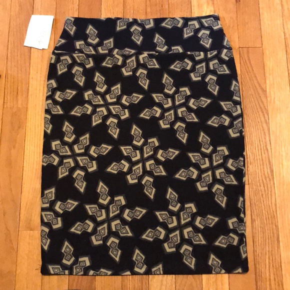 NEW LuLaRoe Cassie Skirt - Picture 2 of 7